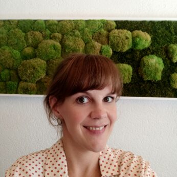 Stephanie Simone R.
